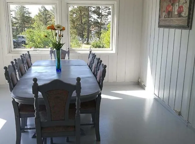 Teibernveien 86, Larkollen Nyaraló