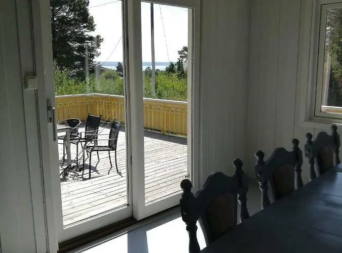 Teibernveien 86, Larkollen Nyaraló